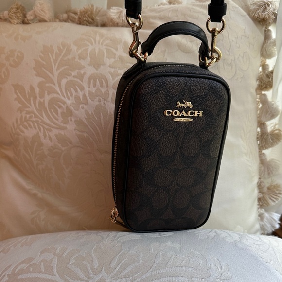 Coach Eva Phone Crossbody in Signature Canvas - Picture 4 of 11